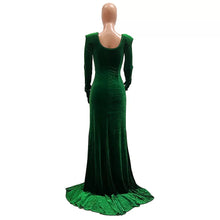 Carica l&#39;immagine nel visualizzatore di Gallery, Velvet Slash Neck Gown