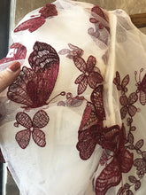 Carregar imagem no visualizador da galeria, Mesh Butterfly Embroidery Top