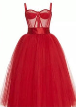 Load image into Gallery viewer, Classic Red Tulle Prom Dress