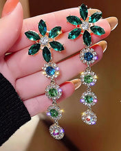 Load image into Gallery viewer, Green Flower Earrings