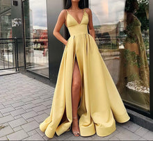 Cargar imagen en el visor de la galería, Deep VNeck Side Slit Prom Evening Gown